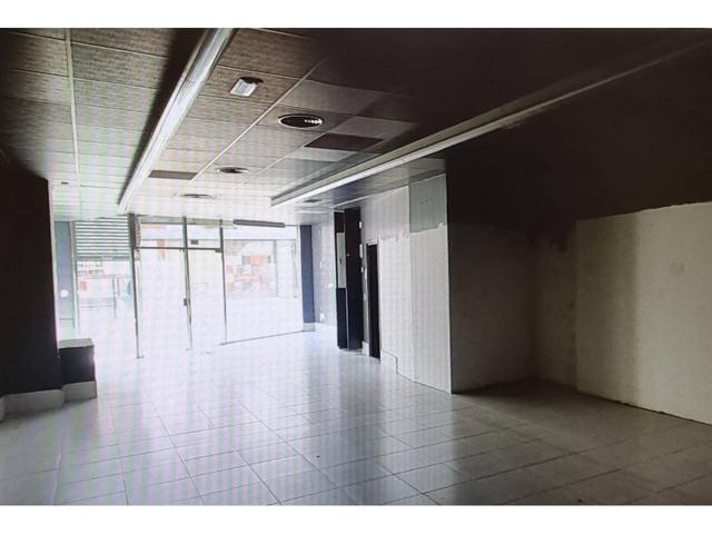 Local en venta en Eixample-Centre photo 0