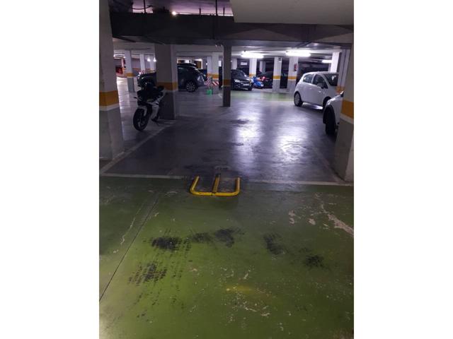 Parking en venta en Girona Capital photo 0