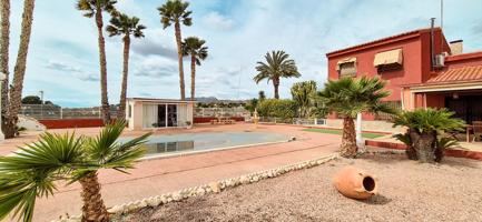 Amplio chalet con Jardín y Piscina (Peña de las Aguilas) photo 0