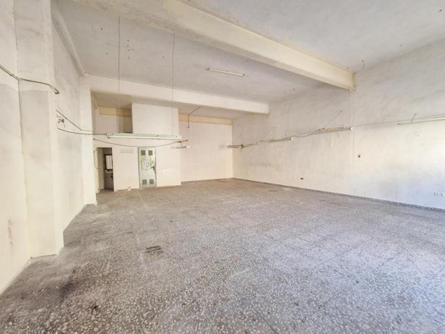 Amplio Local Comercial en la Zona de Carrús, Elche photo 0