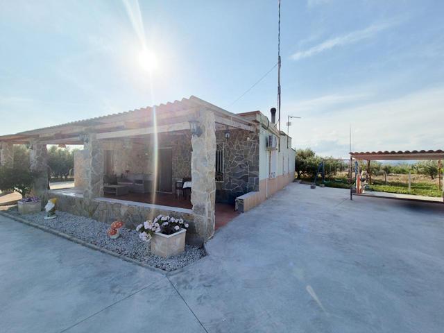 ¡Oportunidad en Aspe! Chalet en una sola planta photo 0