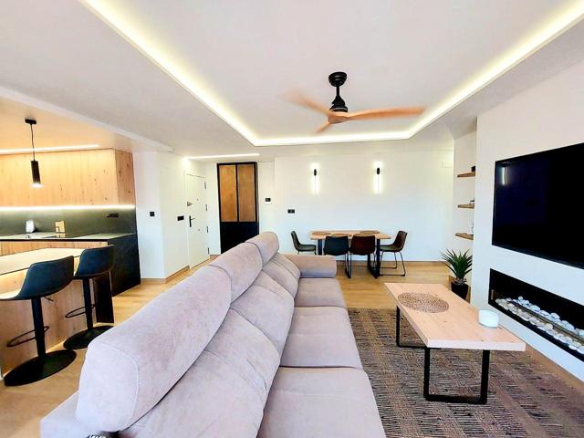 Vivienda en alquiler en Altabix – Urbanización con piscina photo 0
