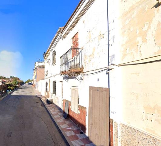 Oportunidad de Bonita Casa para Reformar cerca de la Piscina Municipal photo 0