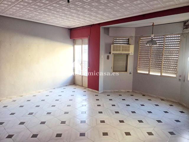 Oportunidad de Buen piso para Reformar en Paseo de la Estación photo 0