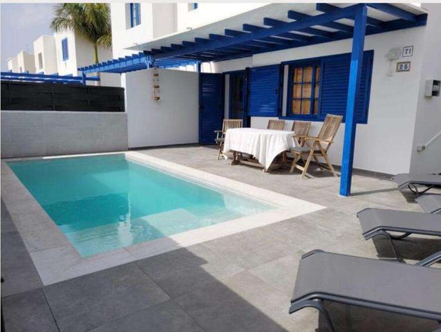 Preciosa casa adosa con piscina privada photo 0