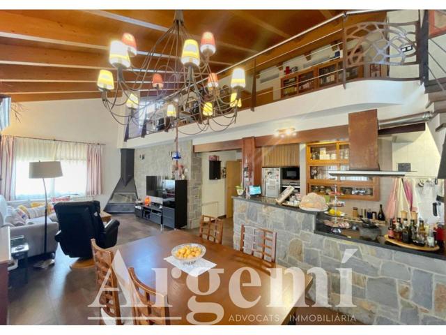 Casa perfecta para dos familias en Palau-solità i Plegamans photo 0