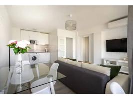 SE VENDE PISO TOTALMENTE REFORMADO EN NUEVA ANDALUCÍA, RODEO ALTO. photo 0