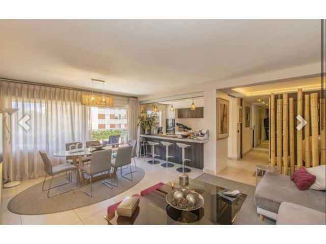 SE VENDE ESPACIOSO Y LUMINOSO PISO REFORMADO CENTRO A ESCASOS PASOS DEL MAR photo 0