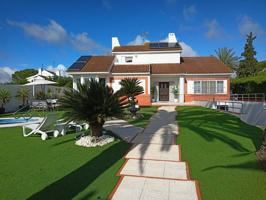 Casa en venta en Valencina de la Concepción photo 0