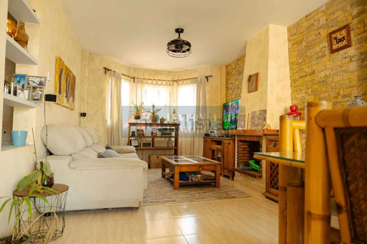 Venta - Urb. Maravisa, Pobla de Vallbona (la), Valencia photo 0