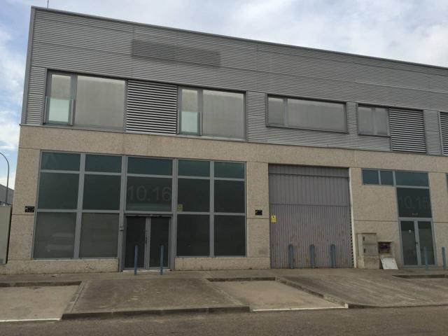Nave comercial en venta en Santa Bárbara-Santa María de Benquerencia photo 0