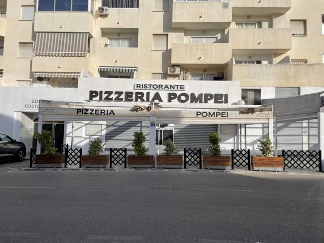 LOCAL PARA INVERSION REBAJADO -PIZZERIA POMPEI EN EDIFCIO COSTA MARINA TORREMUELLE photo 0