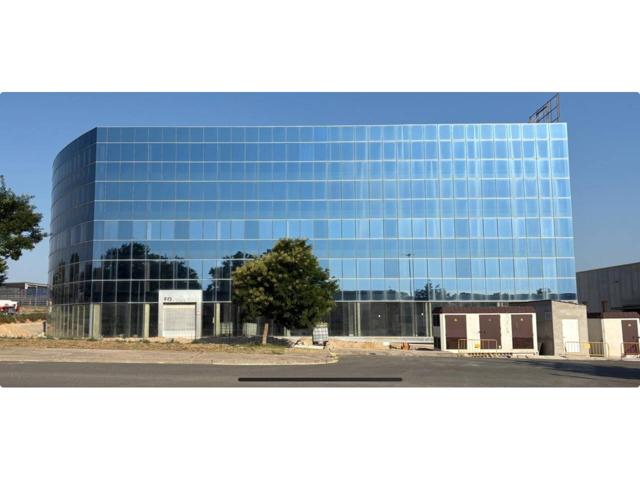 Edificio Industrial en venta-alquiler - óptimo para negocio o inversión photo 0