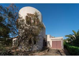 Chalet en venta en Cala Llombards photo 0