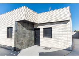 Residencial Zambia. Obra nueva chalets en una planta - Parcela Esquina photo 0