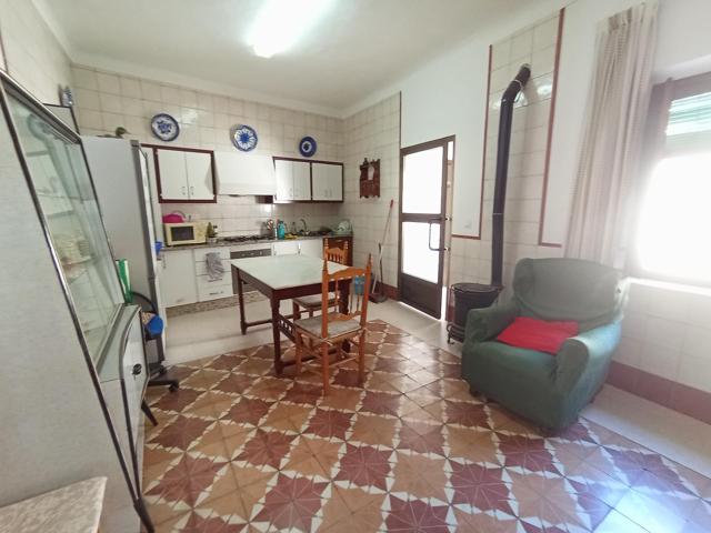 CASA CON PATIO EN EL CENTRO DE PUERTO LUMBRERAS photo 0