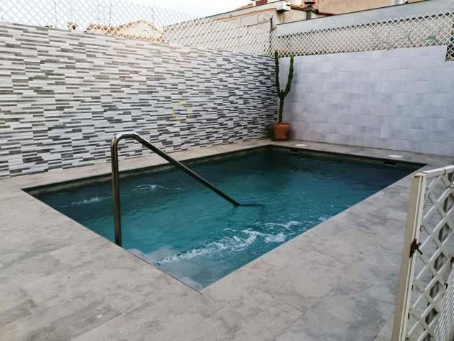 Chalet de 6 dormitorios y piscina privada, a la venta en Lorca photo 0