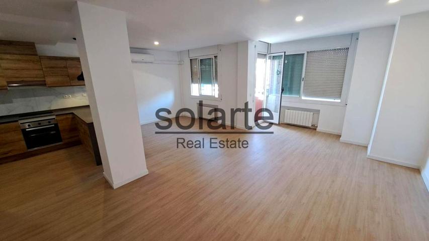Tu nuevo hogar: piso reformado con parking en finca photo 0
