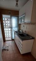 Proyecto con encanto: piso a reformar con gran distribución photo 0
