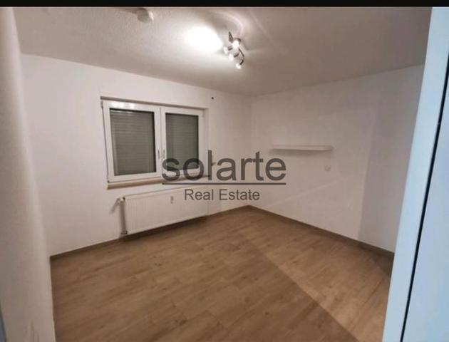 Proyecto con encanto: piso a reformar con gran distribución photo 0