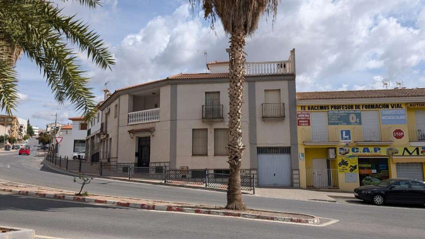 Casa En venta en Avda. Rodriguez De La Fuente, 2. 18260, Íllora, Íllora (granada), Íllora photo 0