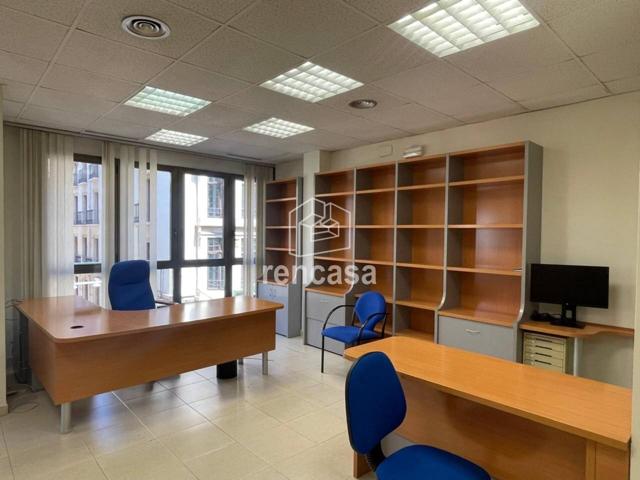 Oficina en Blondel photo 0