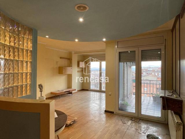 Piso en venta en Joc de la Bola-Camps d'Esports photo 0