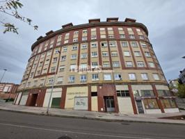 Piso en alquiler en Avilés photo 0