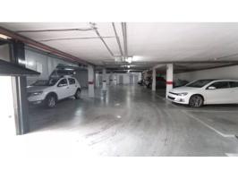 Oportunidad única de adquirir un garaje en una ubicación estratégica photo 0