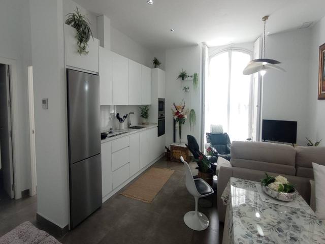 Espectacular piso en edificio histórico en pleno centro photo 0