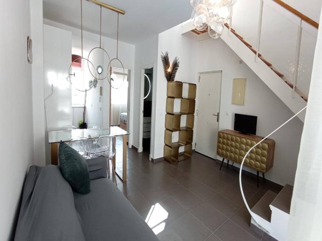 Fantástico piso dúplex con piscina y dos terrazas photo 0