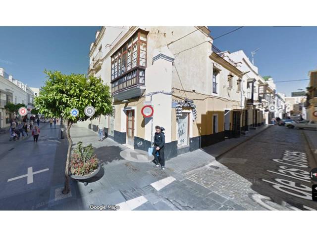 Garaje en venta en venta en edificio del teatro en pleno centro photo 0