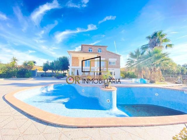 Casa independiente de 5 habitaciones, jardín con piscina y garaje en Mas Borrás, El Vendrell photo 0