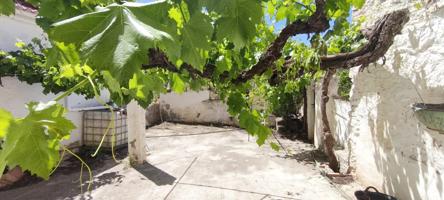 CASA DE PUEBLO CON TERRENO photo 0