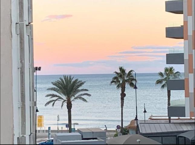 Piso En venta en Playa El Bajondillo, Torremolinos photo 0