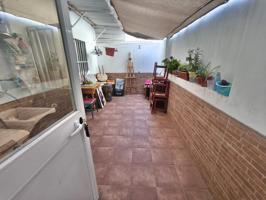 PISO REFORMADO CON PATIO PRIVADO EN CARRANQUE photo 0