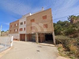 Oportunidad de Inversión: Viviendas en Edificio con Obra Parada en el Centro de Pedralba photo 0