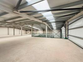 Nave Industrial en Massamagrell - 1.022 m², posibilidad de dividir y opción de alquiler photo 0