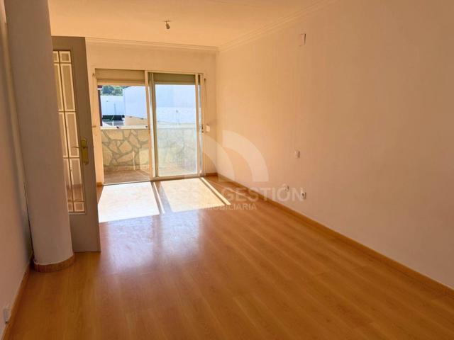 Piso en Gandía con Ubicación Inmejorable - Oportunidad Inmobiliaria photo 0