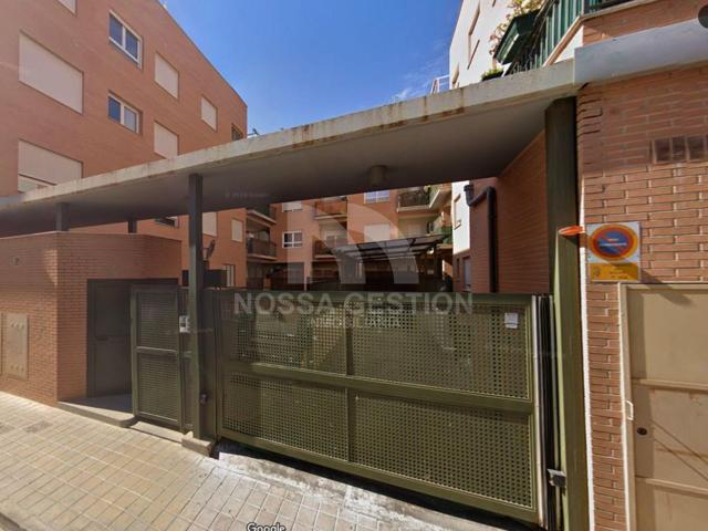 Excelente Plaza de Garaje + Trastero en Mislata - Inversión y alta demanda photo 0