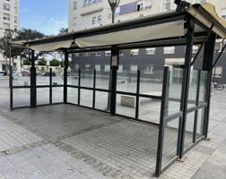 EN VENTA LOCAL COMERCIAL CON TERRAZA EN CADIZ photo 0
