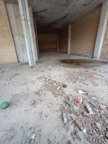 GRAN LOCAL COMERCIAL EN VENTA O ALQUILER photo 0