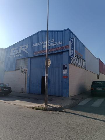 Se vende nave con taller en funcionamiento. photo 0