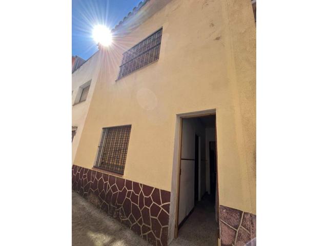 Casa en venta en Montornès del Vallès photo 0