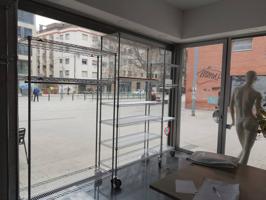 LOCAL EN TRASPASO EN MOLLET DEL VALLES photo 0