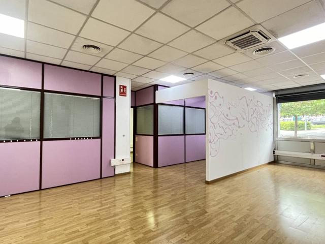 Local en alquiler en Montornès del Vallès photo 0