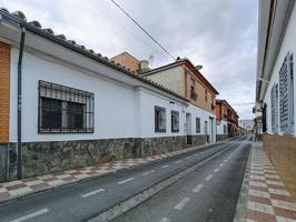 Venta de Casa en Santa Fe: Espaciosa y Versátil photo 0