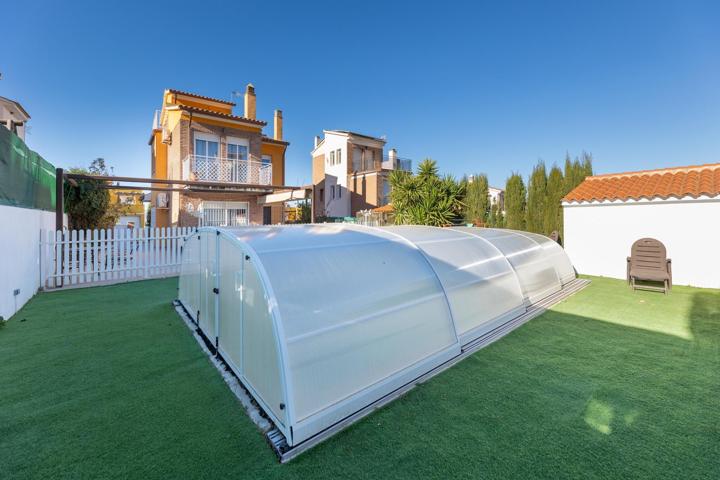 CHALET CON PISCINA EN URBANIZACIÓN PRIVADA photo 0