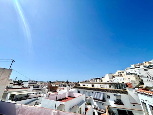 Casa En venta en Centro, Salobreña photo 0