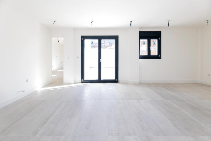 VIVIENDA A ESTRENAR Y MUY AMPLIA CON MAGNIFICOS ACABADOS photo 0